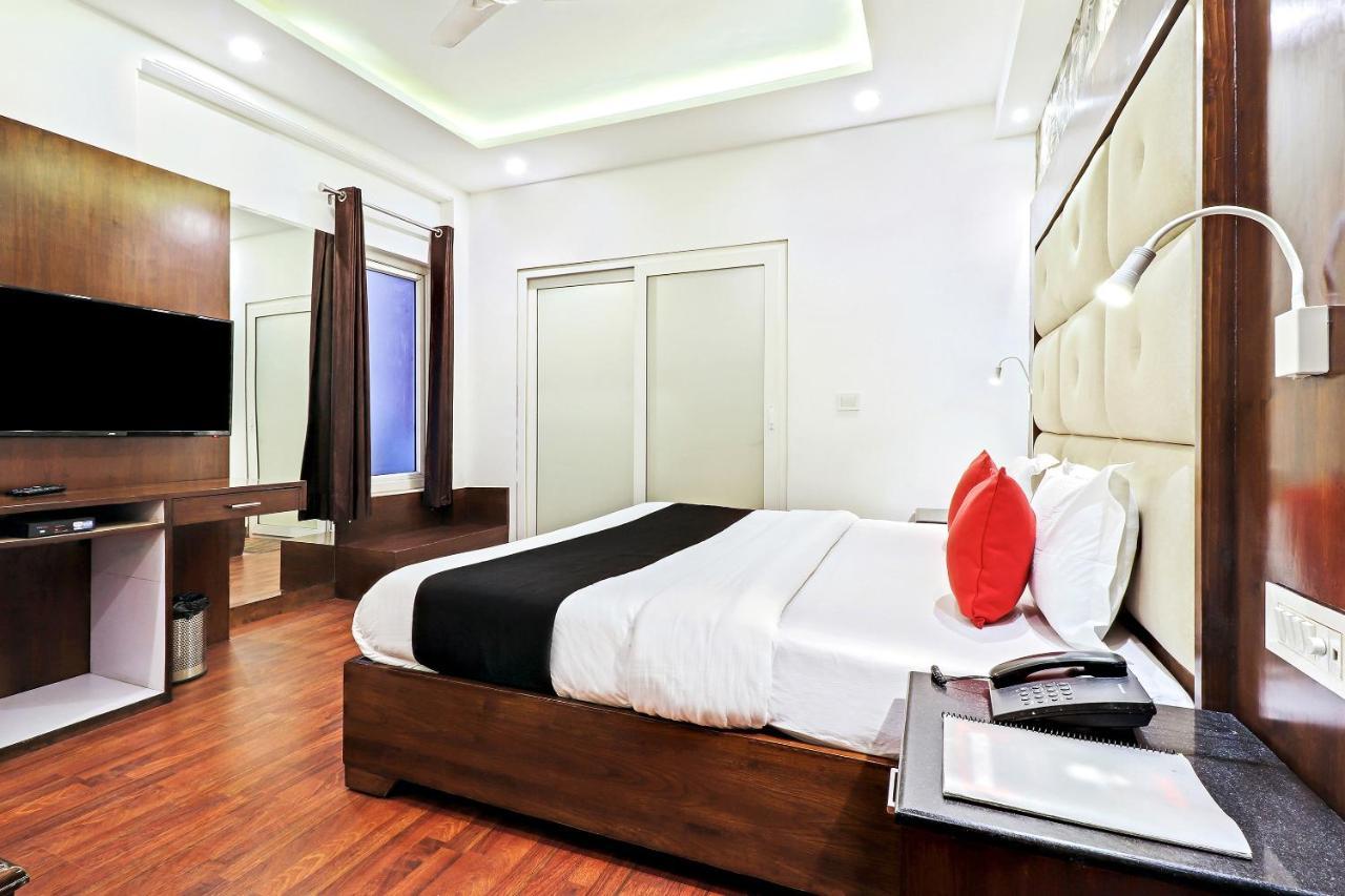 Capital O 2242 Hotel Yuvraj Deluxe Νέο Δελχί Εξωτερικό φωτογραφία